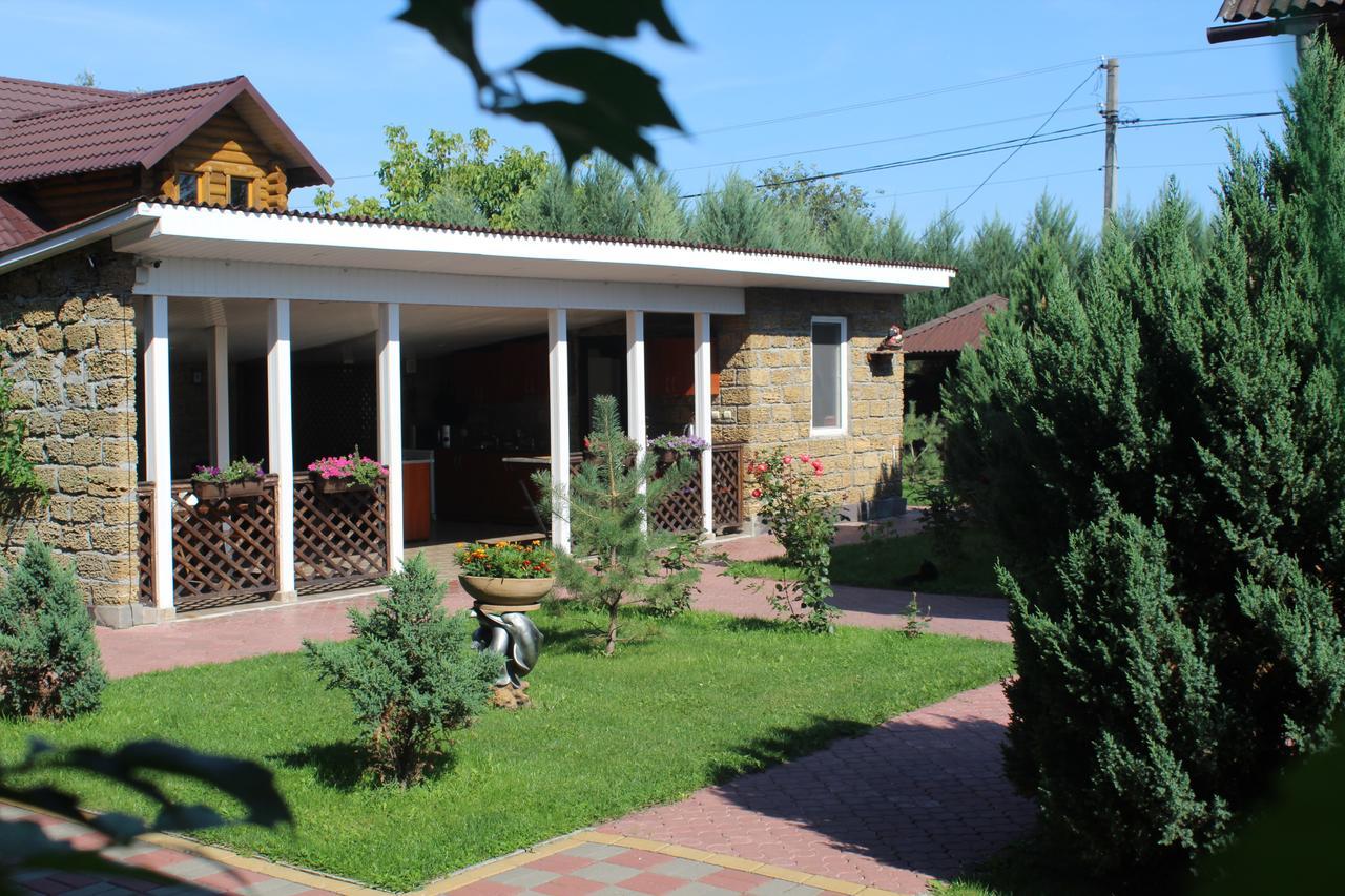Hotel-Complex Mizh Triokh Ozer Switjas Exterior foto
